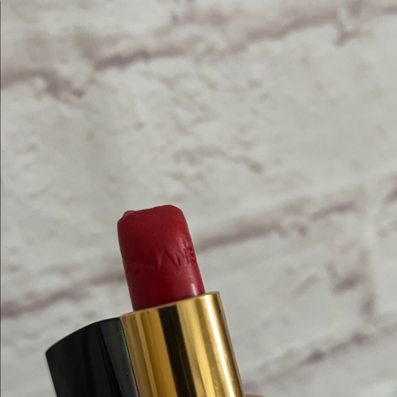 CHANEL Bold Red Lipstick - Picture 4 of 5